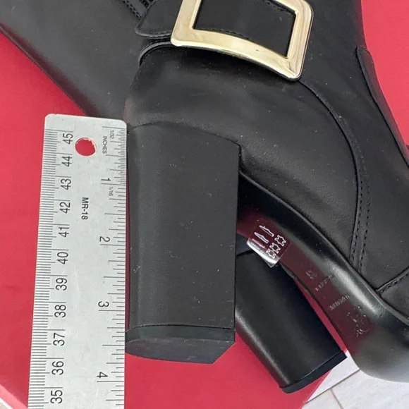 NIB Roger Vivier Elegant Black Heeled Boots with Gold Accent - Picture 9 of 10